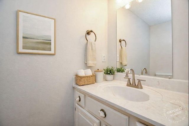 5001 Lamonte Lane 14, Houston, TX 77092