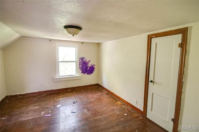 2020 Country Club Drive, Alton, IL 62002