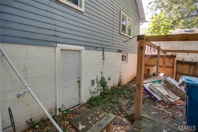 2020 Country Club Drive, Alton, IL 62002