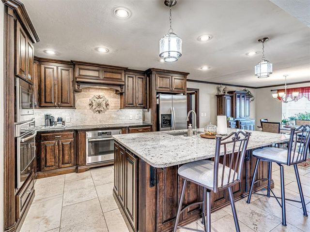 6101 Plum Thicket Road, Oklahoma City, OK 73162