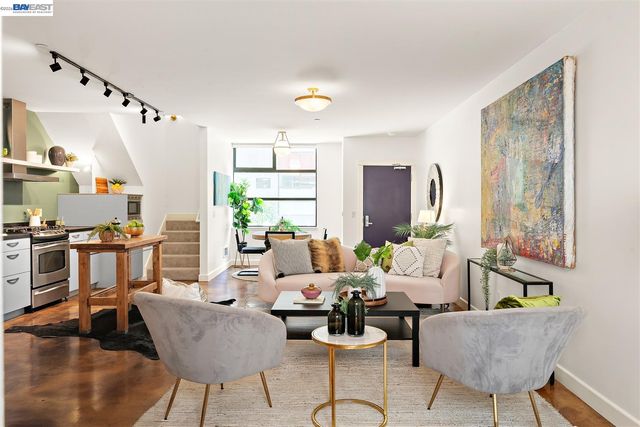 6501 San Pablo Ave 208, Oakland, CA 94608