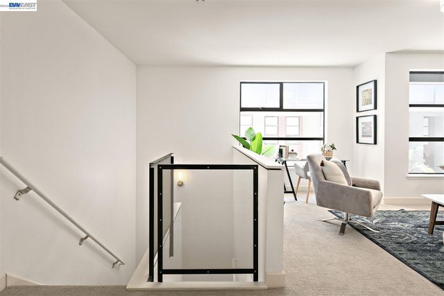 6501 San Pablo Ave 208, Oakland, CA 94608