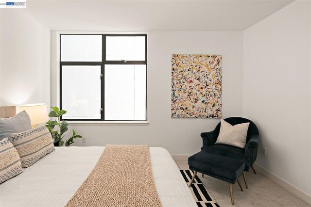 6501 San Pablo Ave 208, Oakland, CA 94608