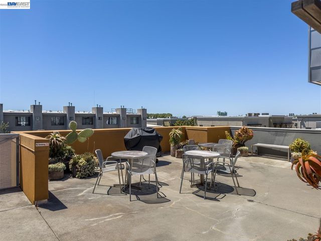 6501 San Pablo Ave 208, Oakland, CA 94608