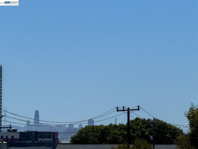 6501 San Pablo Ave 208, Oakland, CA 94608