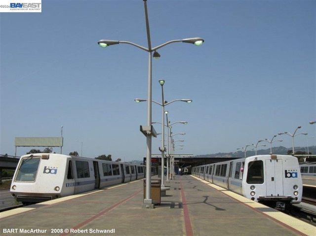 6501 San Pablo Ave 208, Oakland, CA 94608