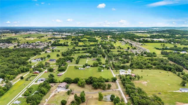 416 S Zion Street, Lowell, AR 72745