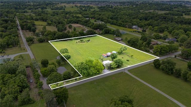 416 S Zion Street, Lowell, AR 72745