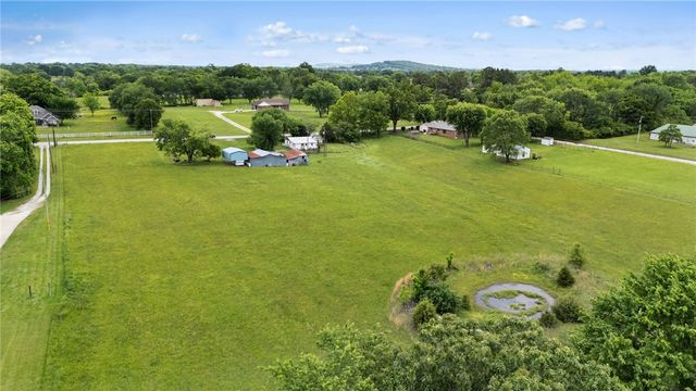 416 S Zion Street, Lowell, AR 72745