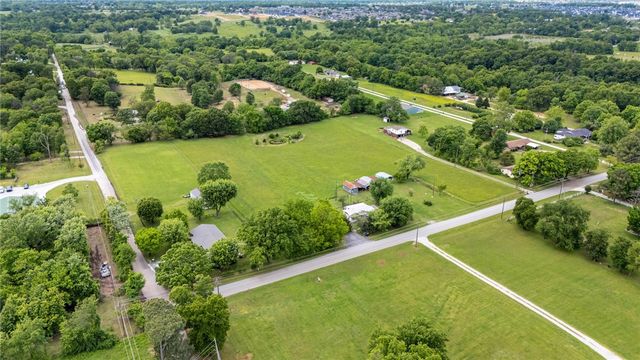 416 S Zion Street, Lowell, AR 72745