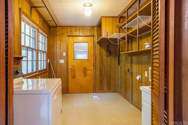 490 W Morrow Street, Batesville, AR 72501