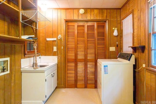490 W Morrow Street, Batesville, AR 72501