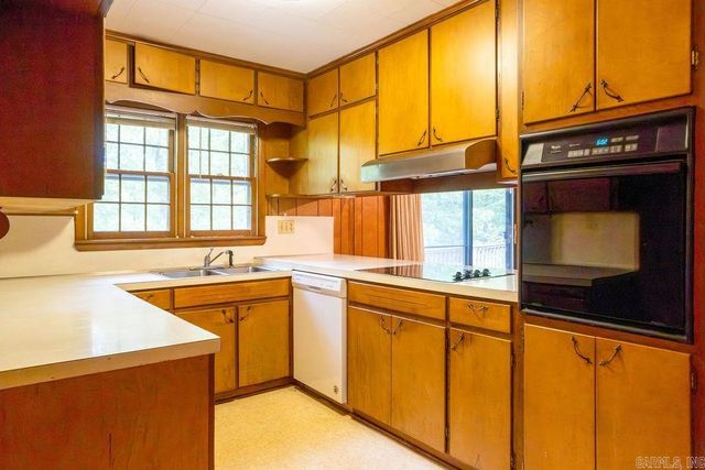490 W Morrow Street, Batesville, AR 72501