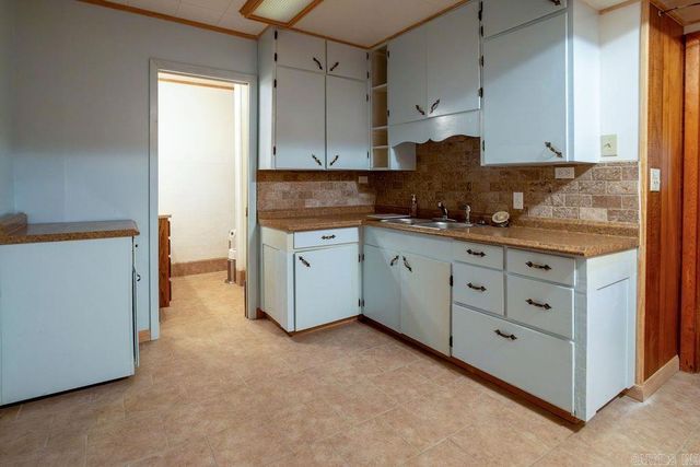 490 W Morrow Street, Batesville, AR 72501