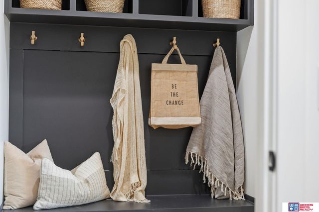 9350 S 86th Street, Lincoln, NE 68526