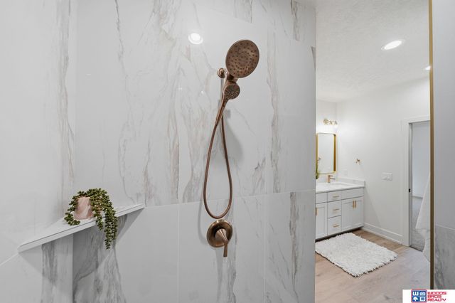 9350 S 86th Street, Lincoln, NE 68526