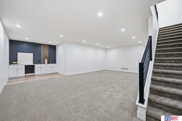 9350 S 86th Street, Lincoln, NE 68526