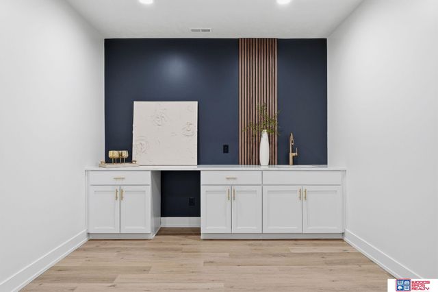 9350 S 86th Street, Lincoln, NE 68526