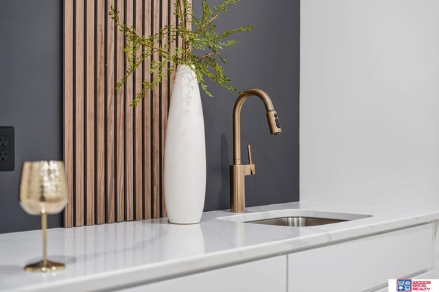 9350 S 86th Street, Lincoln, NE 68526