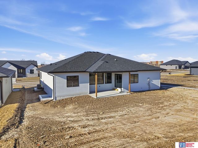 9350 S 86th Street, Lincoln, NE 68526