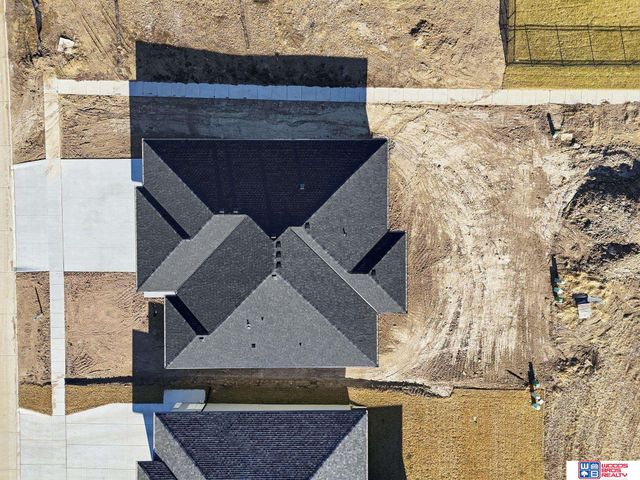 9350 S 86th Street, Lincoln, NE 68526