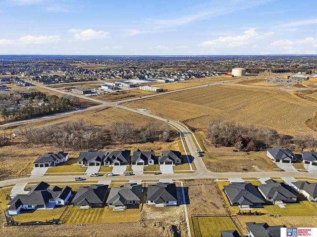 9350 S 86th Street, Lincoln, NE 68526