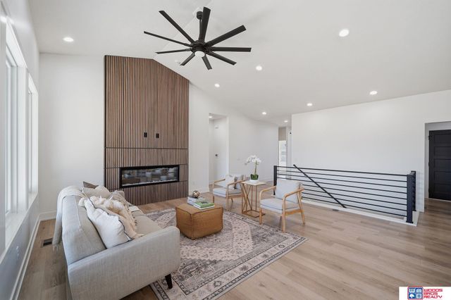 9350 S 86th Street, Lincoln, NE 68526