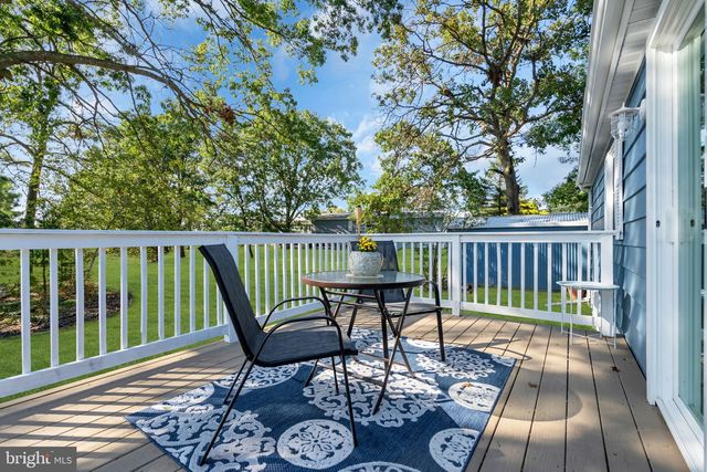 15 KIMBERLY DR, Barnegat, NJ 08005