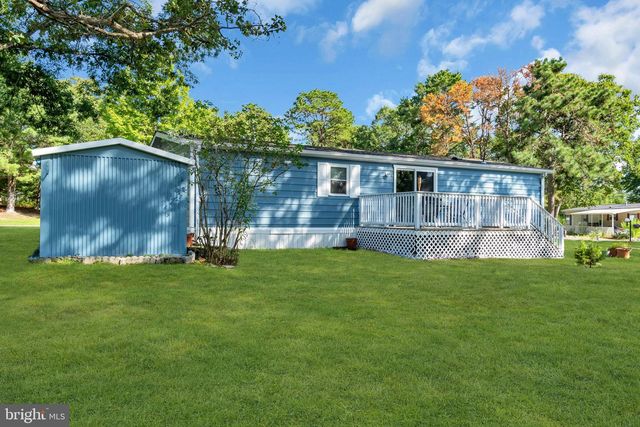 15 KIMBERLY DR, Barnegat, NJ 08005