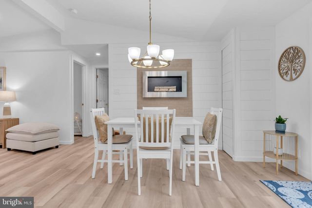 15 KIMBERLY DR, Barnegat, NJ 08005