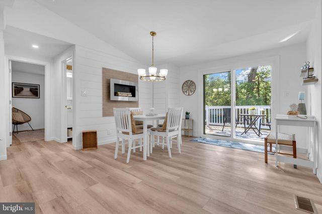15 KIMBERLY DR, Barnegat, NJ 08005