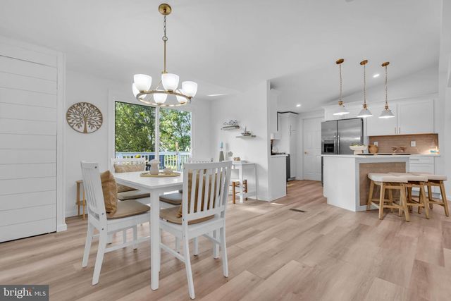 15 KIMBERLY DR, Barnegat, NJ 08005