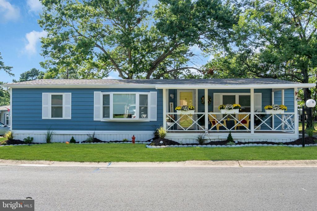 15 KIMBERLY DR, Barnegat, NJ 08005