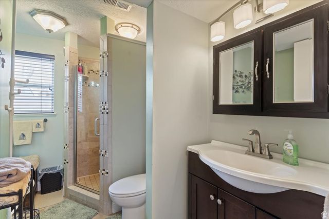 845 E CASSIE DR, South Ogden, UT 84405