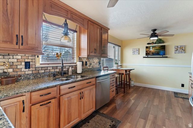 845 E CASSIE DR, South Ogden, UT 84405