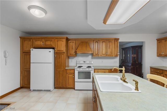 7428 Shadyview Avenue NW, Massillon, OH 44646