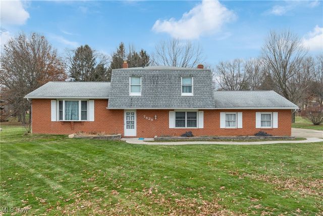 7428 Shadyview Avenue NW, Massillon, OH 44646