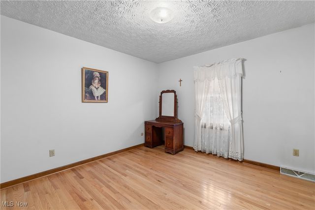 7428 Shadyview Avenue NW, Massillon, OH 44646