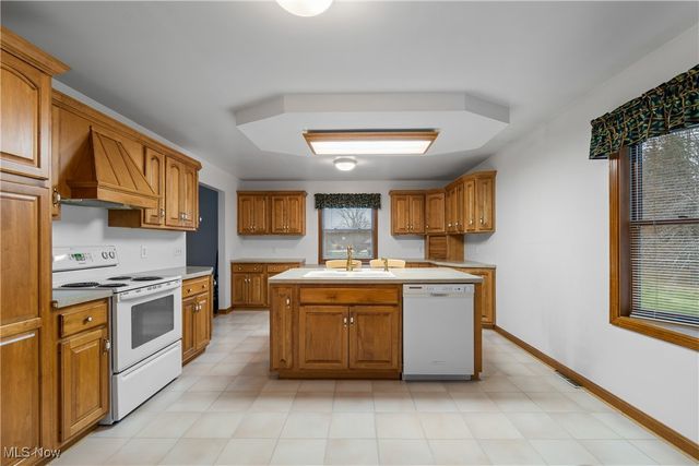 7428 Shadyview Avenue NW, Massillon, OH 44646