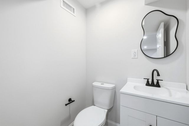 334 NICHOLSON ST NE, Washington, DC 20011