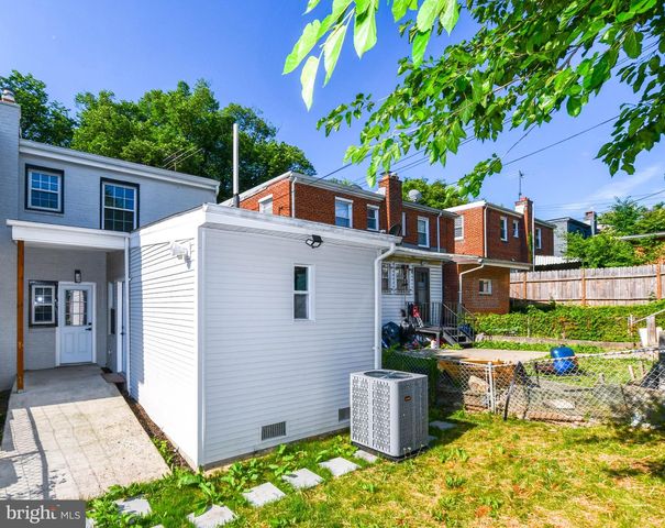 334 NICHOLSON ST NE, Washington, DC 20011
