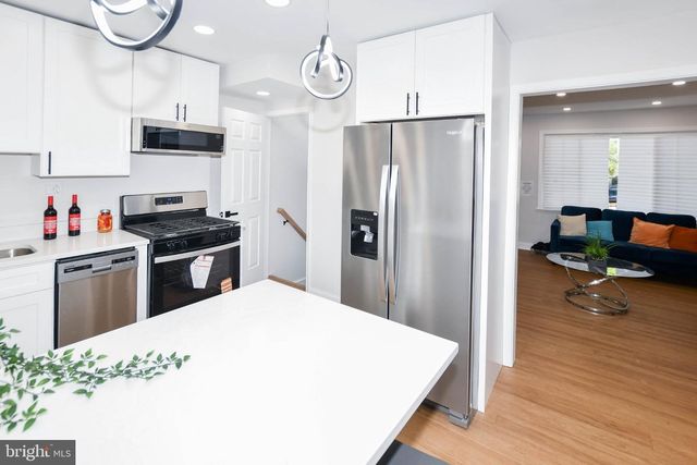 334 NICHOLSON ST NE, Washington, DC 20011