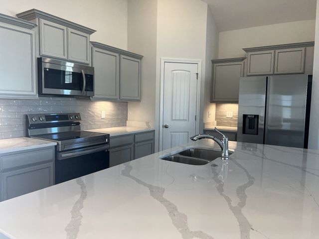 3659 Stormy Ln, Rockvale, TN 37153