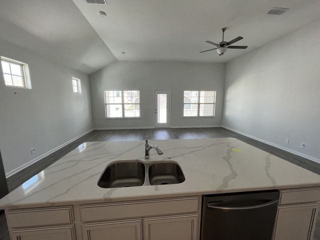 3659 Stormy Ln, Rockvale, TN 37153