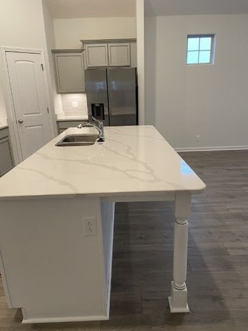 3659 Stormy Ln, Rockvale, TN 37153