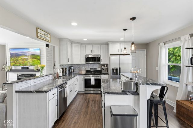 540 N Meridian Road, Greenfield, IN 46140