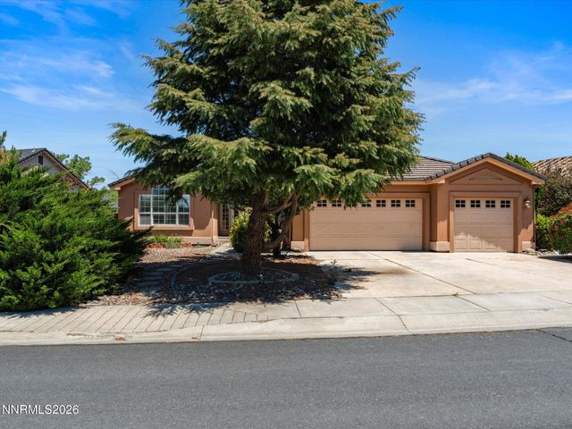 762 Divot Drive, Fernley, NV 89408