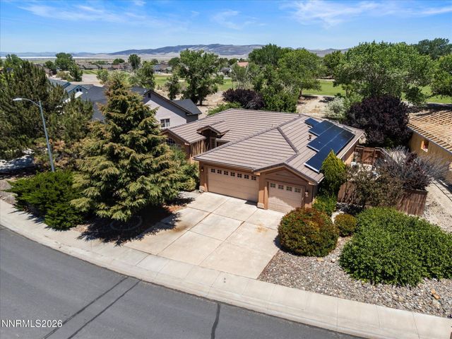 762 Divot Drive, Fernley, NV 89408