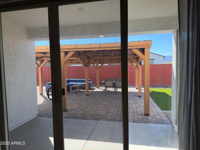 5615 W PASEO Way W, Laveen, AZ 85339
