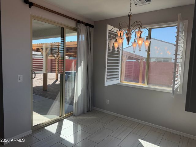 5615 W PASEO Way W, Laveen, AZ 85339